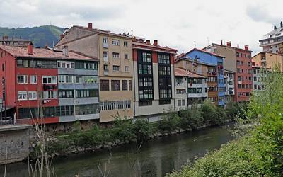 Etxebizitzak alokatzeko laguntzak emango dizkie Udalak gazteei