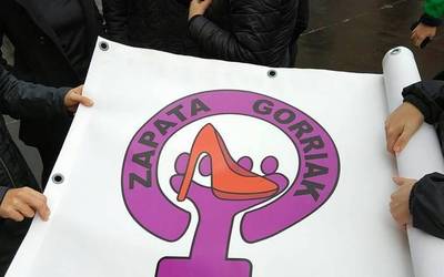 Zapata Gorriak taldeak elkarretaratzera deitu du arratsalderako, Zamudion izandako eraso matxista salatzeko