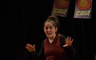 Ane Gebara: "Begirada konplizea bilatzen dut ipuina kontatzen dudanean"