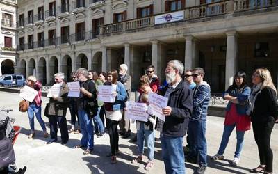 Plaza Berriko arkupeetan egin ahal izango dute  bazterketa sozialaren kontrako kanpaldia