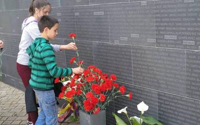 Sartagudan, Memoriaren Egunean, fusilatutakoentzat justizia eta aitortza eskatu dituzte