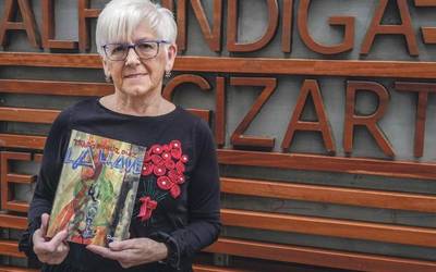 “Bizipenei buruzko 46 kontakizun eta 45 poema jasotzen ditu ‘La llave’ liburuak”