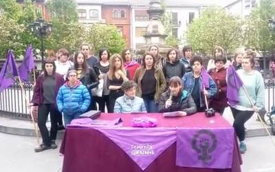 Festetan ere eraso matxistak salatzeko deia zabaldu du Aiaraldeko Mugimendu Feministak