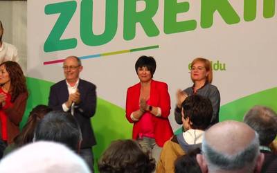 Zarauzko EH Bilduk kanpainako lehen ekitaldia egin du Lege Zaharren enparantzan