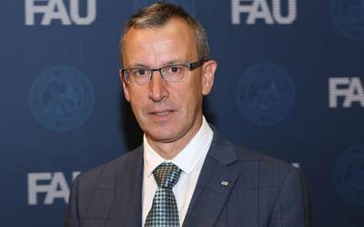 Enrique Zuazua Iriondo matematikariak irabazi dau Alexander von Humboldt ikerketa-saria