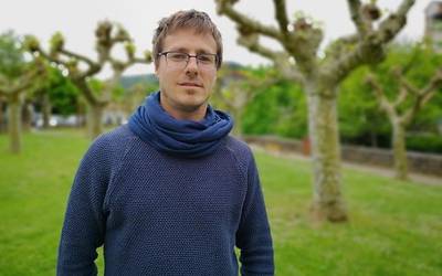 Xavier Sureda: "Jendea ohartzen ari da ezin garela hainbeste medikatu"