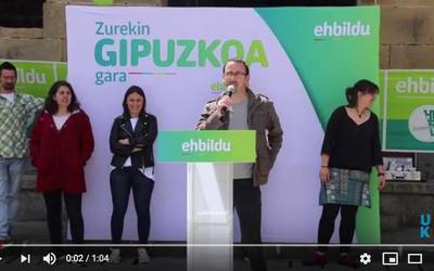 Bideoa: Aritz Arrutiren bertsoa, Aiako EH Bilduren aurkezpenean