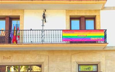 Ostiralean homofobiaren kontrako eguna ekarriko dute gogora Orioko Udalak eta ikastetxeek