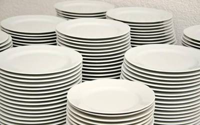 Ontziteria eta edalontzi berrerabilgarriak eska dakizkioke Iruñerriko Mankomunitateari ekitaldietan erabiltzeko