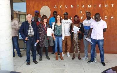 Senegaldar baten kaleratzea "maltzurki egindakoa" dela salatu dute hainbat kolektibok