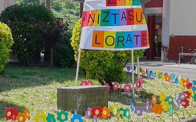 'Zaindu aniztasunaren lorategia' izenpean bat egin dute Orioko ikastetxeek