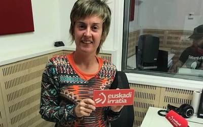 Amaia Gozategi Faktoria irratsaioan elkarrizketatu dute