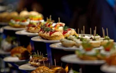 Santo Domingo, Ermitagaña eta Zabalguneko merkatuek pintxo solidarioak eskainiko dituzte