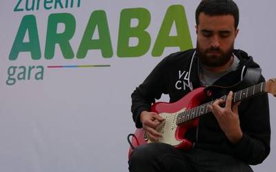 "Amurrio eta Araba eraldatzen jarraitzeko" konpromisoan berretsi da EH Bildu