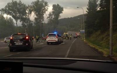 Zauritu bat auto baten eta motor baten arteko talkaren ondorioz