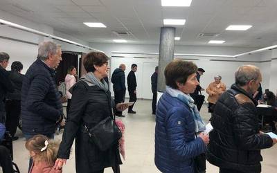 Herritarrak hasi dira botoa ematen