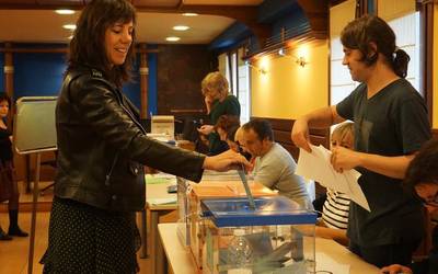 Irudieta: Goiz-eguerdi partean eman dute botoa Aiako eta Orioko alkategaiek