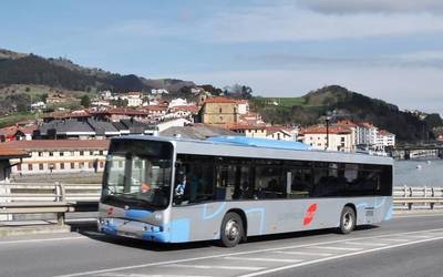 Bihar aldaketak izango dira Zarautz-Orio autobusaren linearen ibilbidean