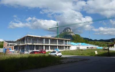 Eskolak izena aldatu du