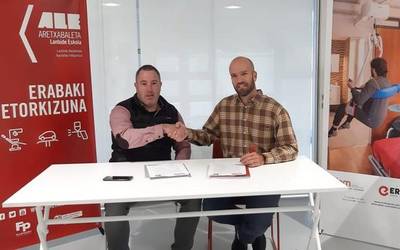 Aretxabaleta Lanbide Eskolak eta Adom Autonomiak hitzarmena sinatu dute