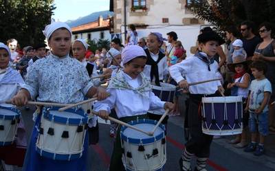 Batzorde berri bat behar da umeen danborrada antolatzeko