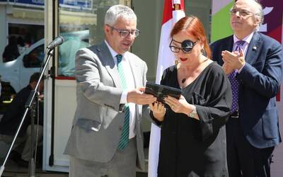 Liburu Azokaren 49. edizioa gaur eguerdian inauguratu dute