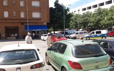 Auto batetik erlauntz bat kendu dute, Donibane auzoan