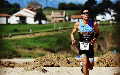 Iñaki Loinaz, bigarren San Vicente de la Barquerako triatloi esprintean