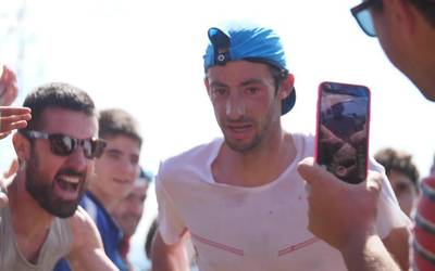 Kilian Jornet eta Eli Anne Dvergsdal garaile beroa protagonista izan duen Zegama-Aizkorrin