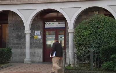 Langabezia tasak beheranzko bidean jarraitzen du Debagoienean