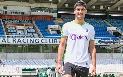 Iñaki Olaortua, pozik, Racing-en egindako denboraldiarekin