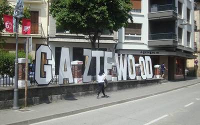 Dena prest III. Gaztewood jai erraldoierako