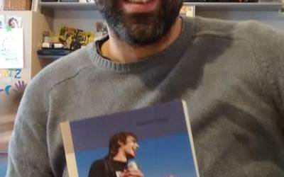 "Imanol pertsona arrunta da, bizitza normal batekin; baina kutsu berezia du"