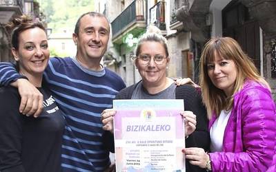 Pasarela luzeagoa eta 20 modelo baino gehiago, barikuko desfilerako