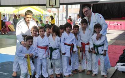 Orioko judoka gazteek Irungo judo topaketan parte hartu dute