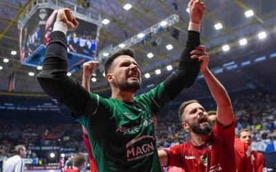 Edu eta Diz, Osasuna Magnaren lehenengo bajak