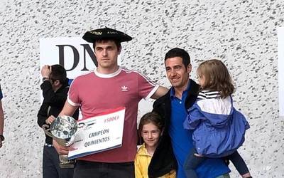 Jon Olaizolak Open Diario de Navarra txapelketako txapela jantzi du