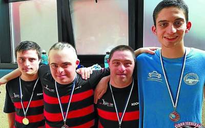 Guillermo Mauleon Sara Carracelas igeriketa sarian lehiatu zen Eibar Igerixan taldearekin