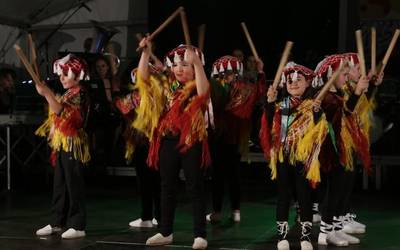 Dantza eta musika ikuskizuna izango da, San Martin plazan, egubakoitzean