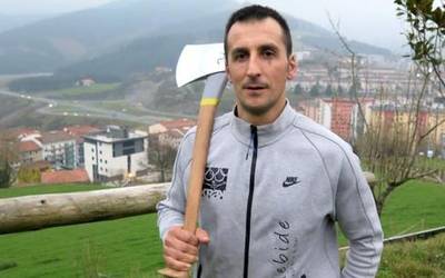 Xabier Zaldua aizkolariak marka saiakera egingo du zapatuan zezen plazan