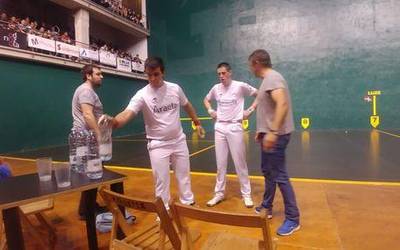 Azpeitia gailendu da Herriartekoaren joaneko finalerdian