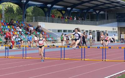 Parte hartze libreko atletismo probak egiten ari dira gaur Mojategin