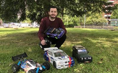 Irrati-kontrol autoen topaketa egingo da domekan
