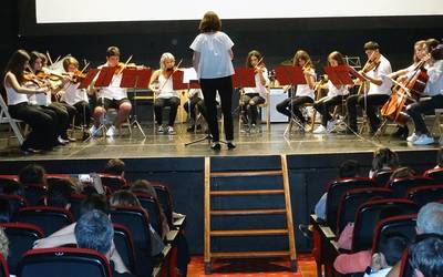 Inazio Bereziartua Musika Eskolako 200 bat ikasle igoko dira gaur Herriko Antzokiko oholtzara