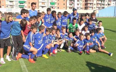 VI. Urtzi Gurrutxagaren memoriala Tolosa CF-ko jokalariek irabazi zuten Beasainen aurka 3-0 irabazita