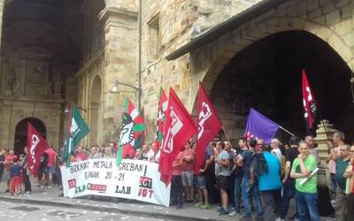 Metalgintzako beharginek protestan diraute, eta eguenean manifestazioa egingo dute Durangon