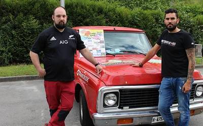 “Azken urteetan, auto klasikoen boom bat izan da hemen, eta orain modan daude ”