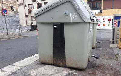 Pedalez hornituko dituzte edukiontziak
