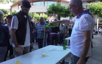 Legorretako sagardo dastaketa eta erromeria ospatu zuten asteburuan