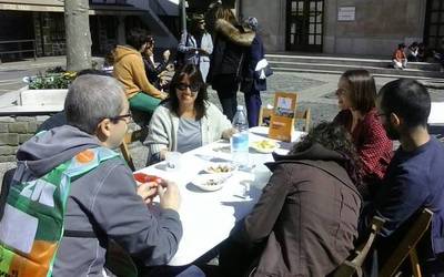 Mintzalagun programaren 10. urteurrena ospatzeko ekitaldia egingo dute ostegunean, Zarautzen